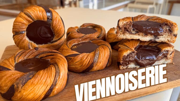 Rosace chocolatée en pâte à croissant bicolore